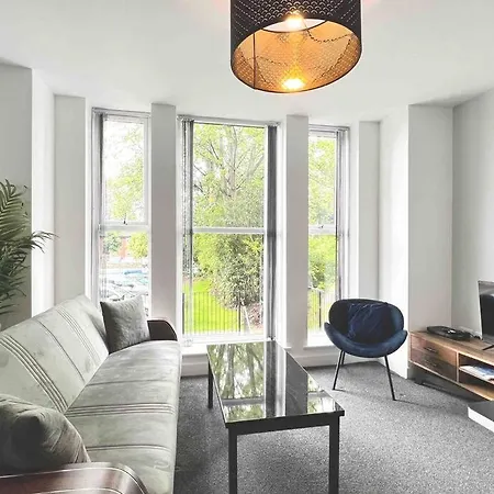 Ferienwohnung Free Parking - Cosy 2-Br Flat Near Salford Royal Manchester Exterior foto