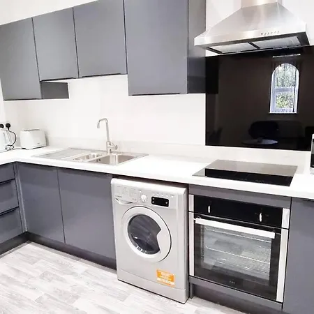 Ferienwohnung Free Parking - Cosy 2-Br Flat Near Salford Royal Manchester Exterior foto