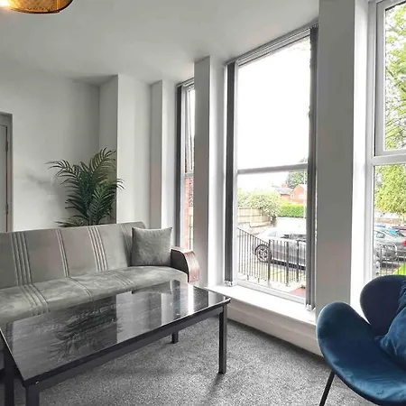 Ferienwohnung Free Parking - Cosy 2-Br Flat Near Salford Royal Manchester Exterior foto