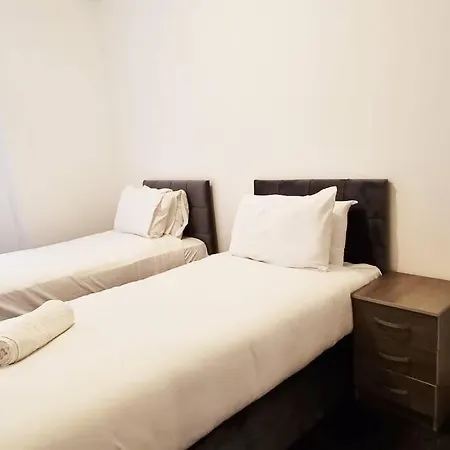 Ferienwohnung Free Parking - Cosy 2-Br Flat Near Salford Royal Manchester Exterior foto