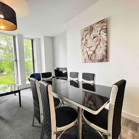 Ferienwohnung Free Parking - Cosy 2-Br Flat Near Salford Royal Manchester Exterior foto
