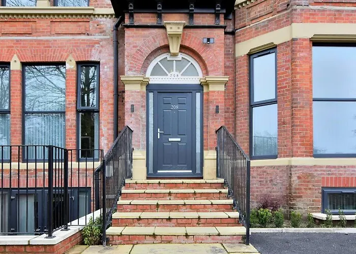 Free Parking - Cosy 2-Br Flat Near Salford Royal