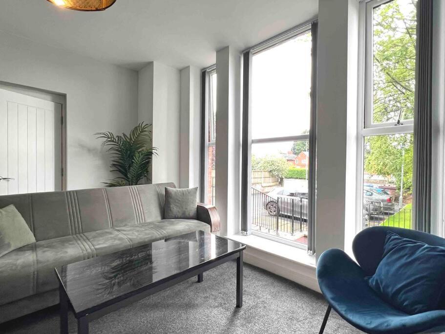 Free Parking - Cosy 2-br Flat Near Salford Royal Apartamento Manchester